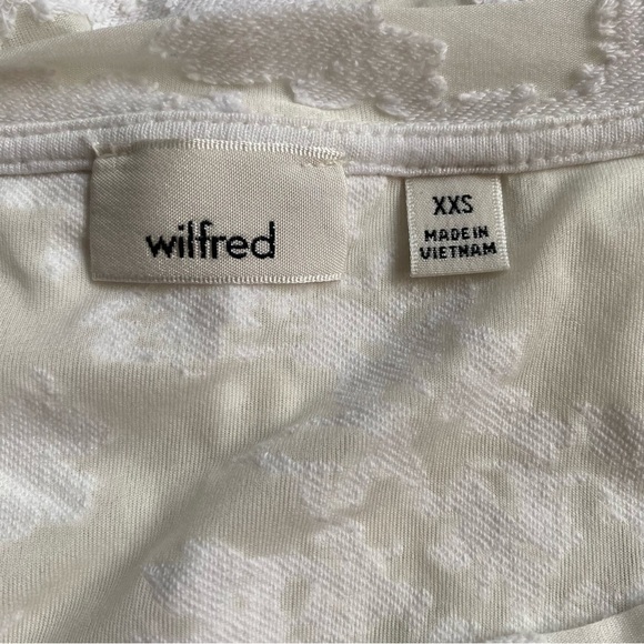 Wilfred Anvers shirt top embossed floral open split back white sheer XXS Aritzia - Picture 6 of 10